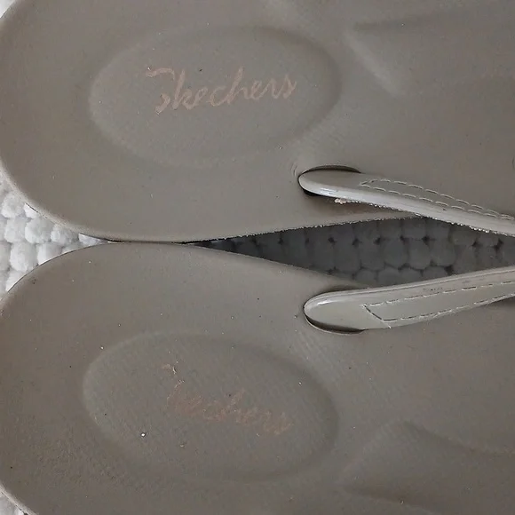 Skechers Taupe Beaded Women's Sandals - Picture 13 of 14